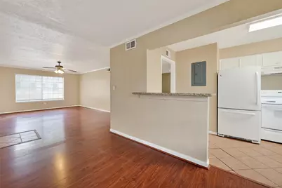 7900 Westheimer Road #112, Houston, TX 77063 - Photo 11
