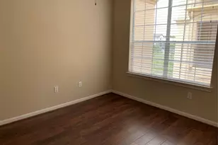 7575 Kirby Dr, Houston, TX 77030 - Photo 7