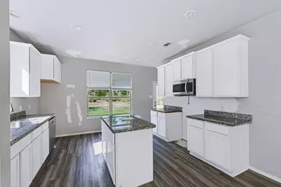 16 Big Lake Circle, Huntsville, TX 77320 - Photo 5