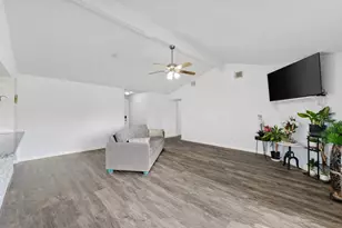 3501 Old Oaks Dr, Baytown, TX 77521 - Photo 5