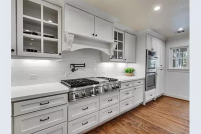 834 W 41st Street, Houston, TX 77018 - Photo 9