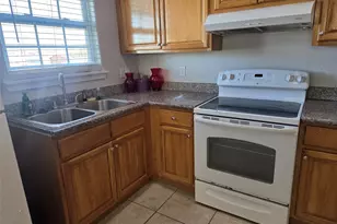 5617 Ave R 1/2, Galveston, TX 77551 - Photo 5