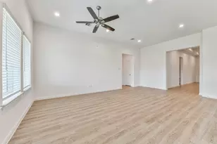 3019 King Oaks St, Baytown, TX 77251 - Photo 11