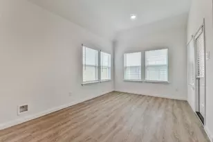 3019 King Oaks St, Baytown, TX 77251 - Photo 13