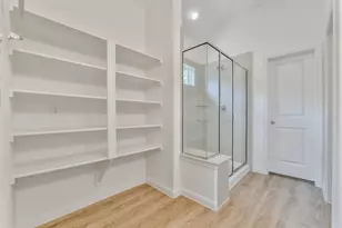 3019 King Oaks St, Baytown, TX 77251 - Photo 17