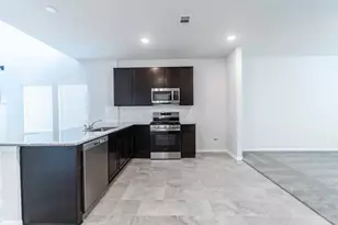 3611 Cardinal Pointe Dr, Angleton, TX 77515 - Photo 7