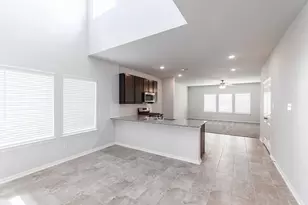 3611 Cardinal Pointe Dr, Angleton, TX 77515 - Photo 5