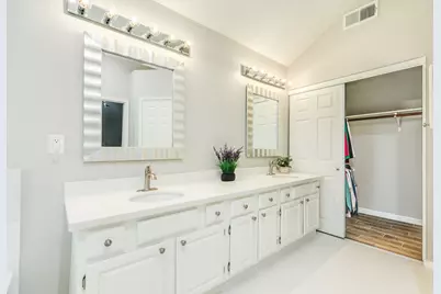 2806 S Peach Hollow Circle, Pearland, TX 77584 - Photo 27