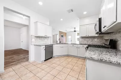 4502 Park Trail Lane, Pasadena, TX 77505 - Photo 9