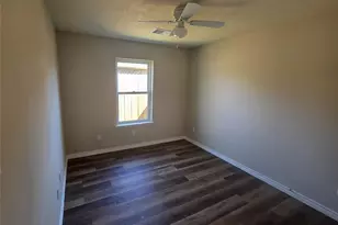 9827 Pelsey St, Houston, TX 77029 - Photo 13