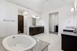 10062 S Goshawk Trl, Conroe, TX 77385 - Photo 25