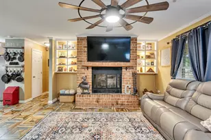 45 County Rd 2219, Cleveland, TX 77327 - Photo 9