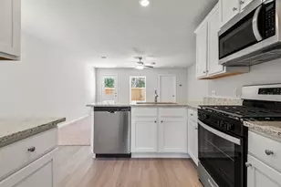 10360 Sweetwater Creek Dr, Cleveland, TX 77328 - Photo 7