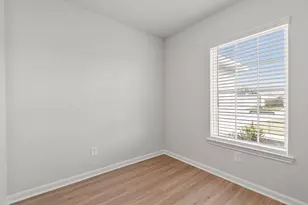 10360 Sweetwater Creek Dr, Cleveland, TX 77328 - Photo 11