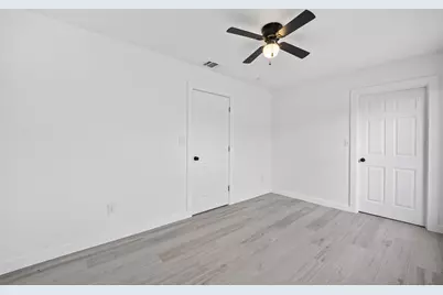 9009 Hilda Street, Houston, TX 77033 - Photo 9
