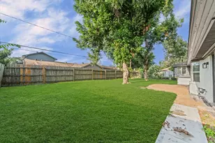 8231 Garden Parks Dr, Houston, TX 77075 - Photo 31