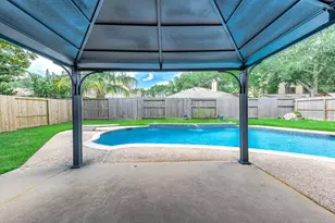 15923 Dunmoor Dr, Houston, TX 77059 - Photo 31