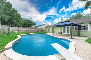 15923 Dunmoor Dr, Houston, TX 77059 - Photo 27