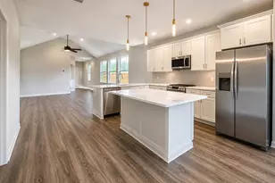 2956 Garzita Ct, Wharton, TX 77488 - Photo 5