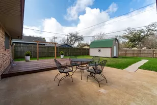 542 Sycamore St, Lake Jackson, TX 77566 - Photo 19