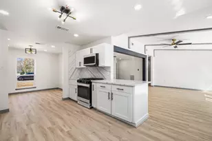 6646 Bayou View Dr, Houston, TX 77091 - Photo 13