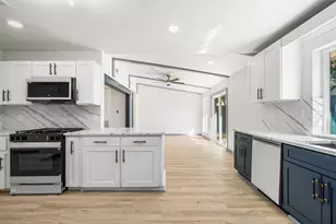 6646 Bayou View Dr, Houston, TX 77091 - Photo 3