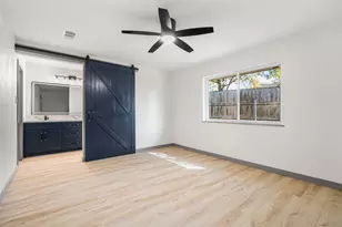 6646 Bayou View Dr, Houston, TX 77091 - Photo 15