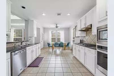 2507 Stonebury Lane, Sugar Land, TX 77479 - Photo 11
