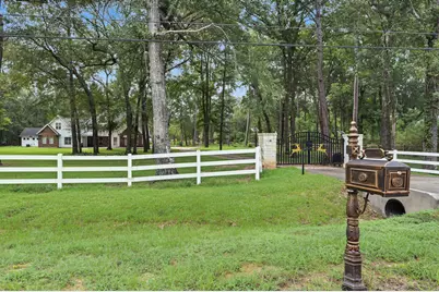 10933 Lake Forest Drive, Conroe, TX 77384 - Photo 3