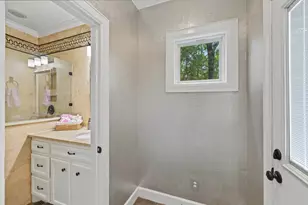 10933 Lake Forest Dr, Conroe, TX 77384 - Photo 23