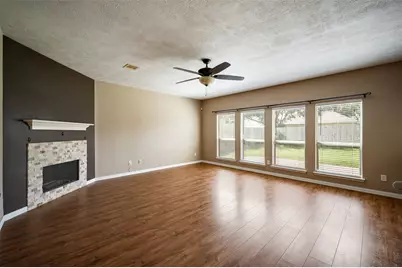 2931 Silver Landing Lane, Dickinson, TX 77539 - Photo 9