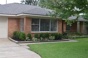 1744 Pine Village Dr, Houston, TX 77080 - Photo 27