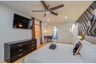 9614 Springmont Drive, Houston, TX 77080 - Photo 13