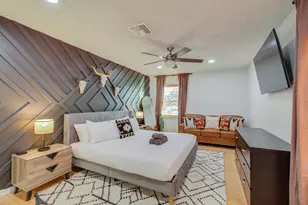 9614 Springmont Dr, Houston, TX 77080 - Photo 11