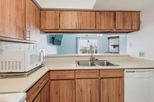 2800 Jeanetta St, Houston, TX 77063 - Photo 5