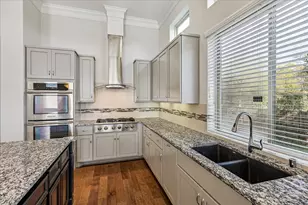 1607 Pinot Cir, Houston, TX 77055 - Photo 9