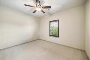 3 Shearling Ct, The Woodlands, TX 77389 - Photo 29