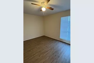 101 E Hospital Drive #9, Angleton, TX 77515 - Photo 11
