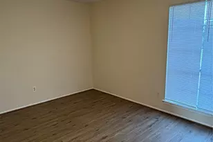 101 E Hospital Dr, Angleton, TX 77515 - Photo 11