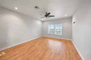 113 Bayou Vista Dr, Hitchcock, TX 77563 - Photo 19