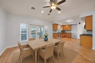 113 Bayou Vista Dr, Hitchcock, TX 77563 - Photo 11