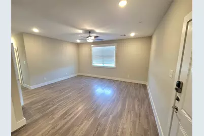 1620 Oak Tree Dr Drive #3206, Houston, TX 77080 - Photo 3