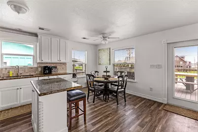2815 Blue Water Highway, Surfside Beach, TX 77541 - Photo 9