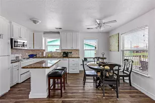 2815 Bluewater Hwy, Surfside Beach, TX 77541 - Photo 7