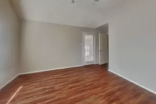 3631 Royal Royce Dr, Houston, TX 77042 - Photo 9