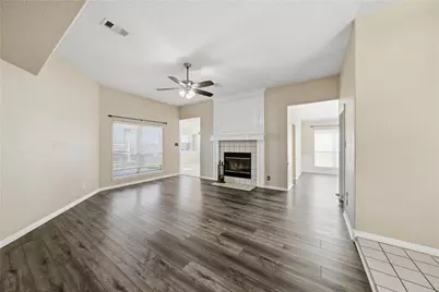 1822 28th Avenue N, Texas City, TX 77590 - Photo 3