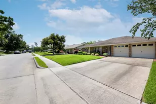 6215 Waltway Dr, Houston, TX 77008 - Photo 29