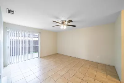 7847 Green Lawn Drive #7847, Houston, TX 77088 - Photo 9