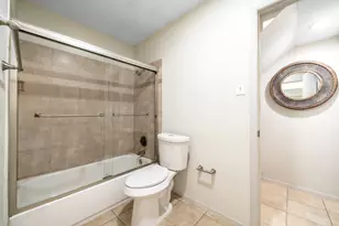 7847 Green Lawn Dr, Houston, TX 77088 - Photo 19