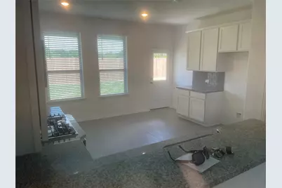 8111 Royal Palm Ct, Fulshear, TX 77441 - Photo 9